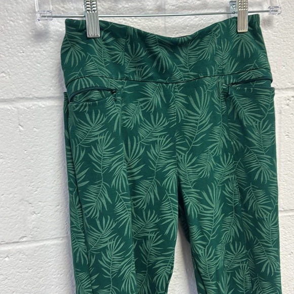 Betabrand Green Patterned Women's Pants - Picture 3 of 7